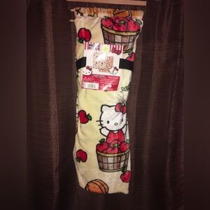 NWT Rare Hello Kitty Fall Apples & Pumpkin Pie 2pk Blankets